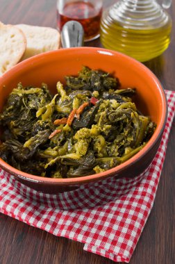 haşlanmış şalgam. Cime di rapa stufate.