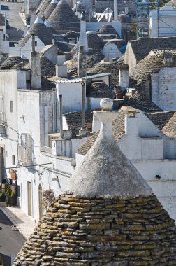 Alberobello 'nun çardağı. Puglia. İtalya..