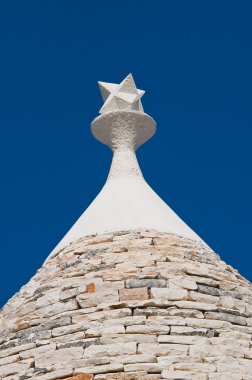 Alberobello 'nun çardağı. Puglia. İtalya..