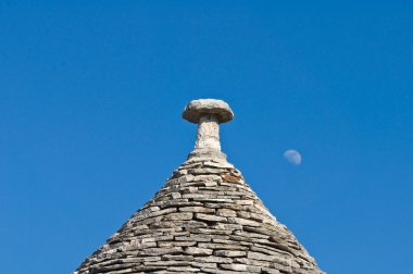 Alberobello 'nun çardağı. Puglia. İtalya..