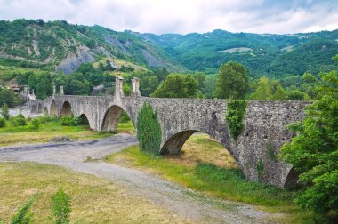 Kambur Köprüsü. Bobbio. Emilia-Romagna. İtalya.