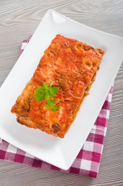 Patlıcan parmigiana.