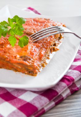 Patlıcan parmigiana.