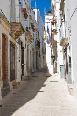 Ara sokakta. Martina Franca. Puglia. İtalya.