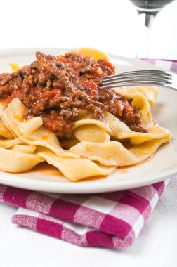 Bolonez soslu tagliatelle.