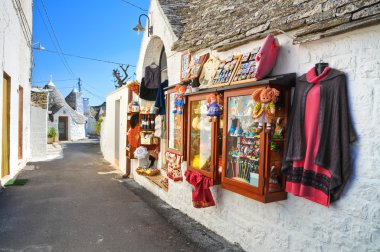 Alberobello 'nun çardağı. Puglia. İtalya..