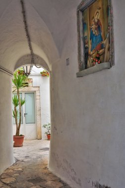 Ara sokakta. Martina Franca. Puglia. İtalya.