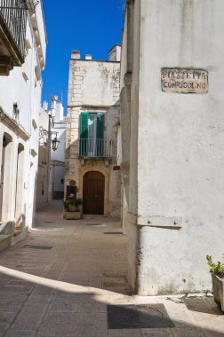 Ara sokakta. Martina Franca. Puglia. İtalya.