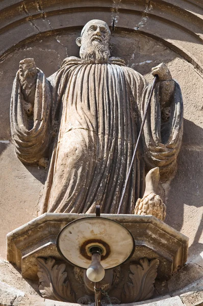 聖ベネデット教会。アカビバ・デッレ・フォンティ。プーリア州.イタリア. — ストック写真