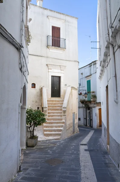 Alleyway. Martina Franca. Puglia. Italy. — Stock Photo, Image