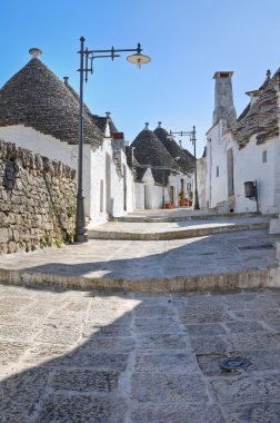 Alberobello 'nun çardağı. Puglia. İtalya..