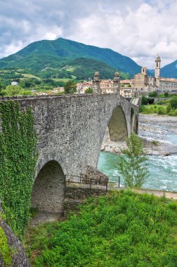 Kambur Köprüsü. Bobbio. Emilia-Romagna. İtalya.