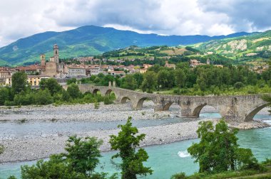 Kambur Köprüsü. Bobbio. Emilia-Romagna. İtalya.