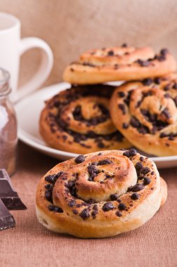 Çikolatalı börek çörek.