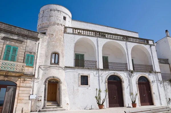Amati palace. Cisternino. Puglia. Olaszország. — Stock Fotó