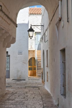 alleyway. Cisternino. Puglia. İtalya.