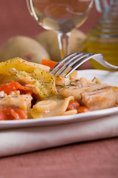 물고기, 체리 토마토, 감자. — 스톡 사진