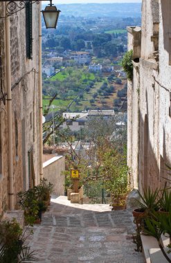 alleyway. Cisternino. Puglia. İtalya.