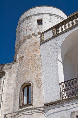 Amatin kulesi. Cisternino. Puglia. İtalya.