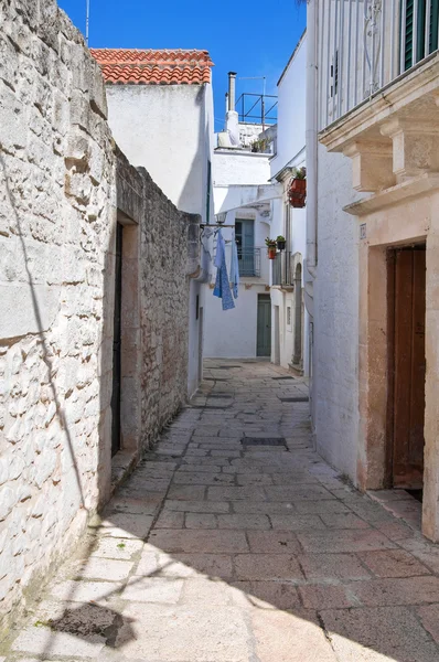 Une ruelle. Cisternino. Pouilles. Italie . — Photo