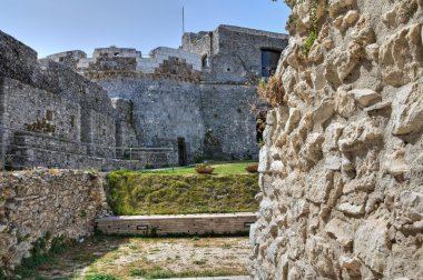 monte sant'angelo Kalesi. Puglia. İtalya.