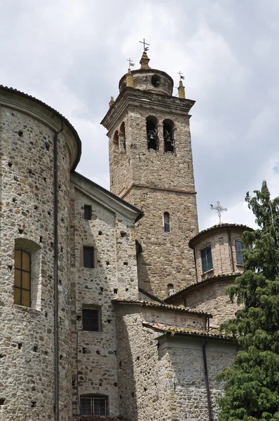 Madonna dell'aiuto sığınak. Bobbio. Emilia-Romagna. İtalya. — Stok fotoğraf