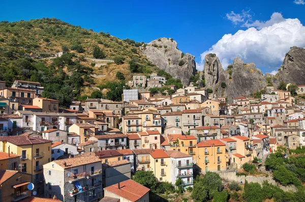 Panoramablick auf Castelmezzano. Basilikata. Italien. — Stockfoto