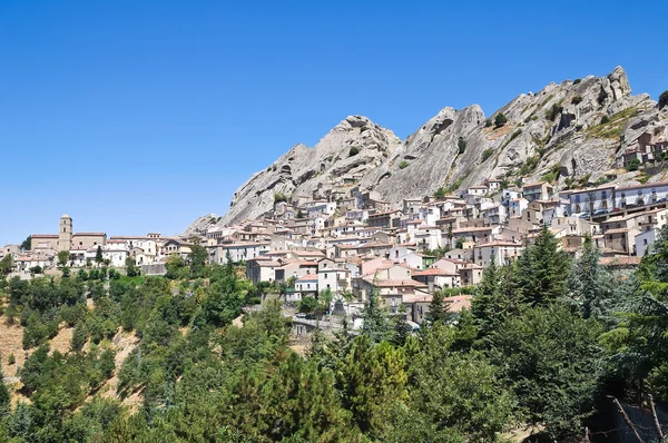Panoramisch zicht op pietrapertosa. Basilicata. Italië. — Stockfoto