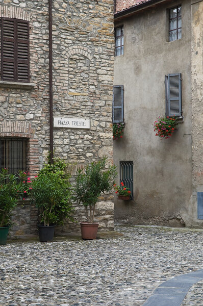 Alleyway. Peschici. Puglia. Italy.