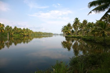 Kerala'nin arka kanalları