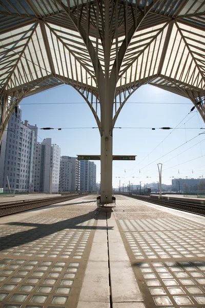 Oriente station med tåg detalj — Stockfoto