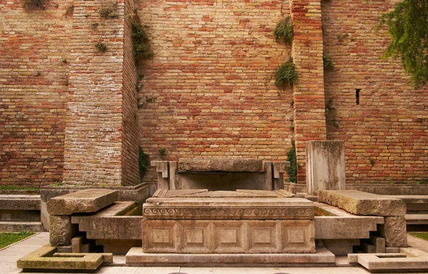 Antigüedad arquitectónica antigua italiana — Foto de Stock