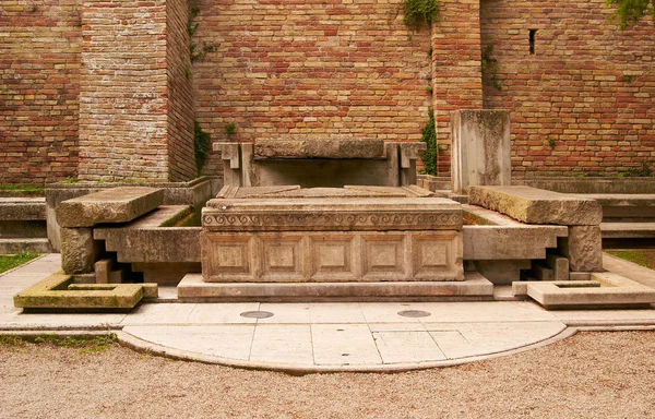 Архітектурні антикварні стародавніх Італійська — стокове фото