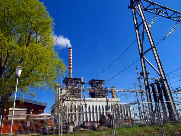 Thermal power station, and the high voltage grid — Stock Photo, Image