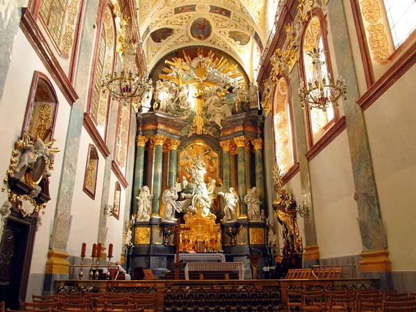 Interiér baziliky jasna gora v Čenstochové — Stock fotografie