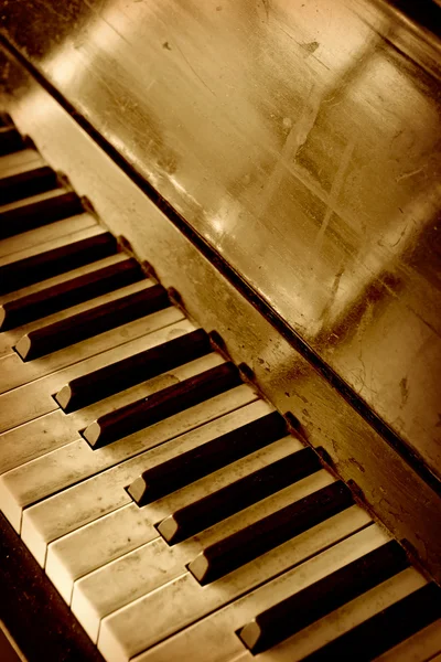 旧钢琴键盘 — 图库照片
