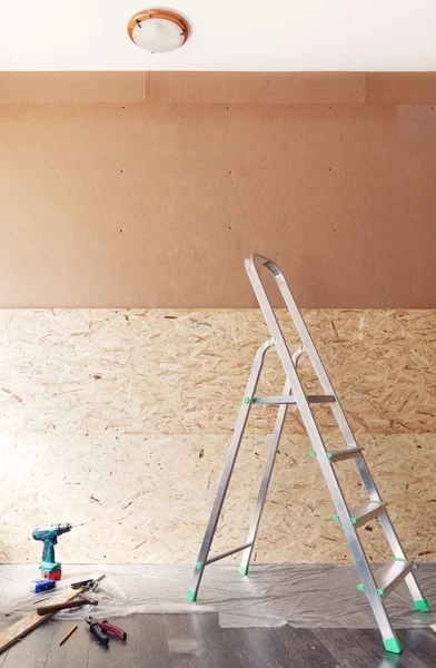 Unfinished wall made of plywood — Stock Photo, Image
