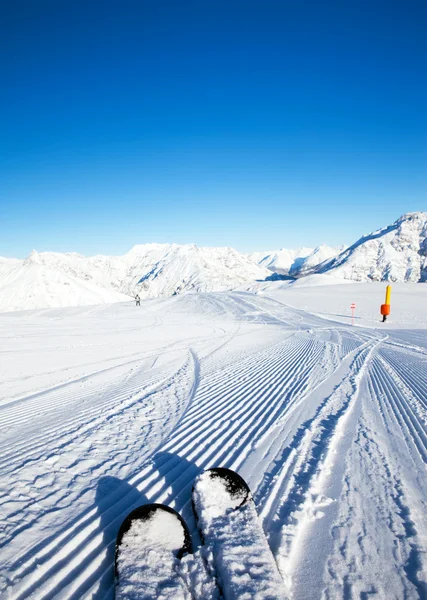 Pista de esquí fresca — Foto de Stock