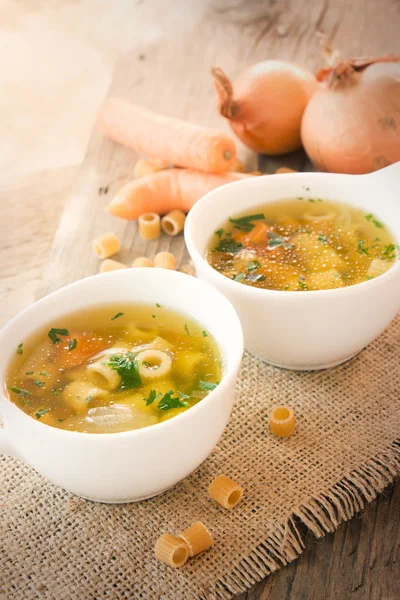 Sopa de verduras con pasta — Foto de Stock