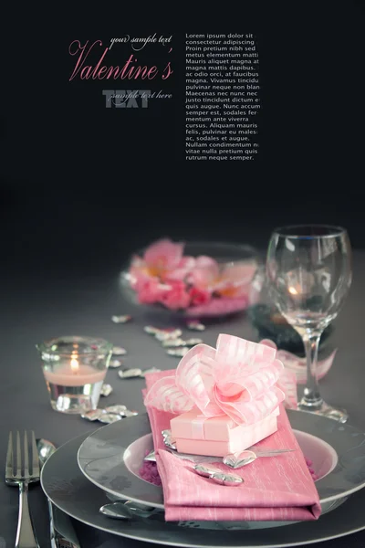 Walentynki dzień romantyczny stół ustawienie — Zdjęcie stockowe