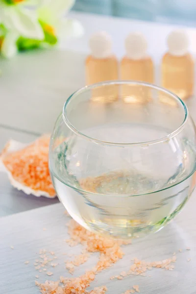 Ambiente de spa com produtos de beleza — Fotografia de Stock