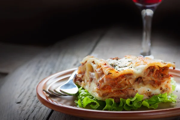 Frische hausgemachte Lasagne — Stockfoto