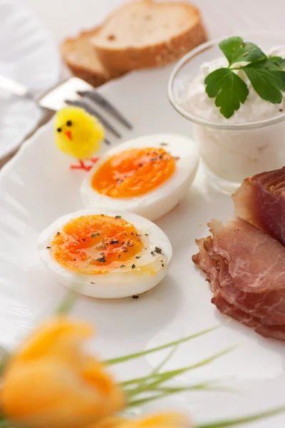 Desayuno tradicional de Pascua —  Fotos de Stock