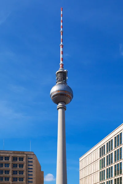 柏林电视塔从亚历山大广场 — 图库照片