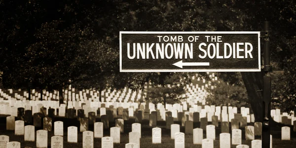 Sinal desconhecido do túmulo do soldado — Fotografia de Stock