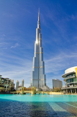 Dubai, Birleşik Arap Emirlikleri - 4 Ocak: Dünya'nın en yüksek kulenin, downtown burj Khalifa'nın