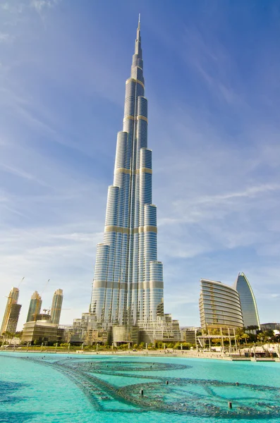 Дубаї, ОАЕ - 4 січня: Бурдж Халіфа, в світі найвища вежа, центр міста — стокове фото