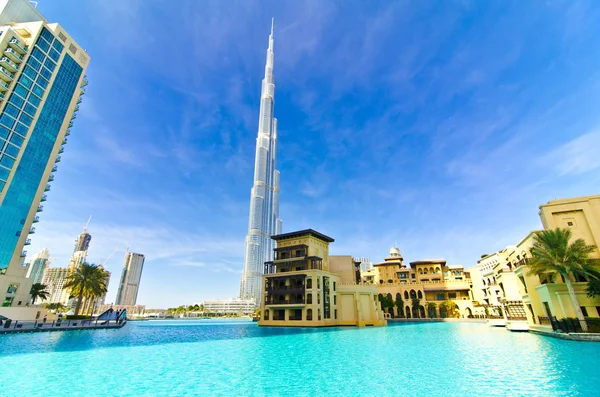 DUBAI, Emirados Árabes Unidos - JANEIRO 4: Burj Khalifa, a torre mais alta do mundo, Downtown — Fotografia de Stock