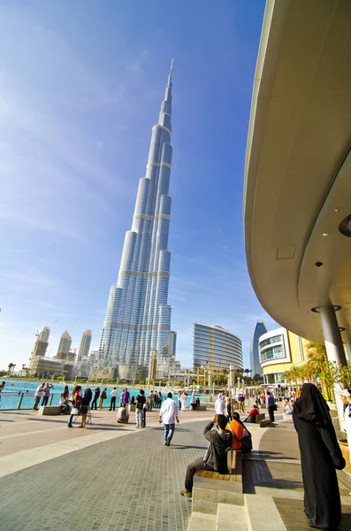 두바이, 아랍 에미리트-1 월 4 일: 세계에서 가장 높은 타워, 다운 타운 버즈 칼리파 — 스톡 사진
