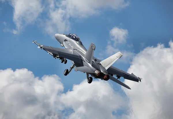 Despegue en jet militar — Foto de Stock